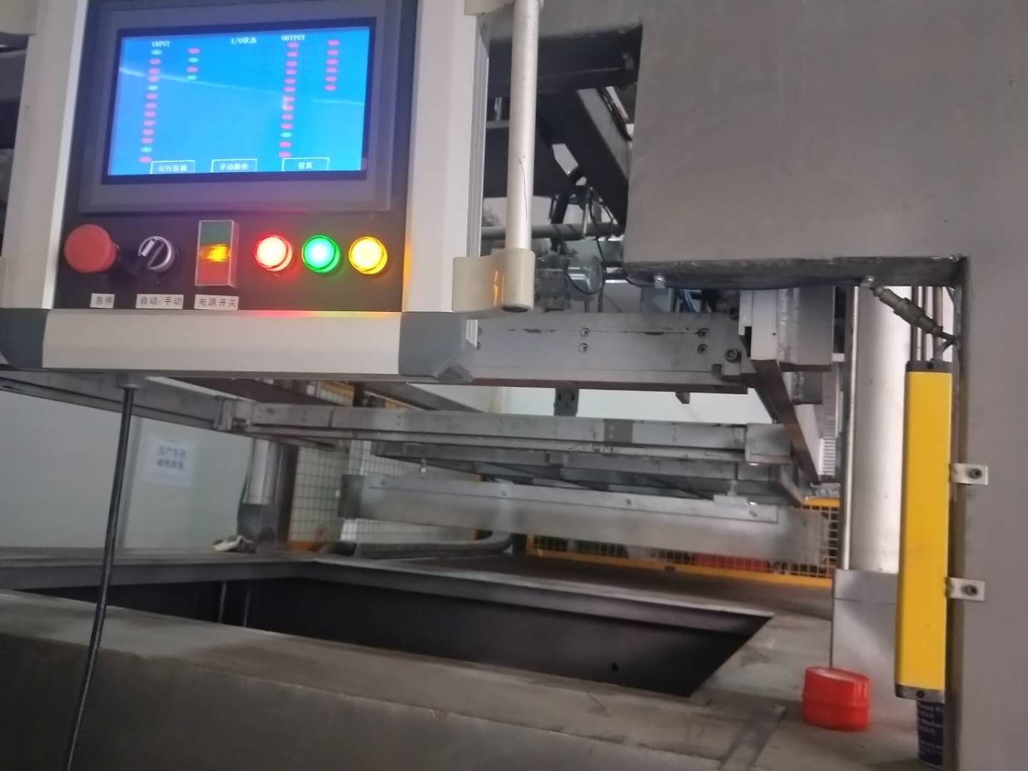 厚片吸塑成型機維修